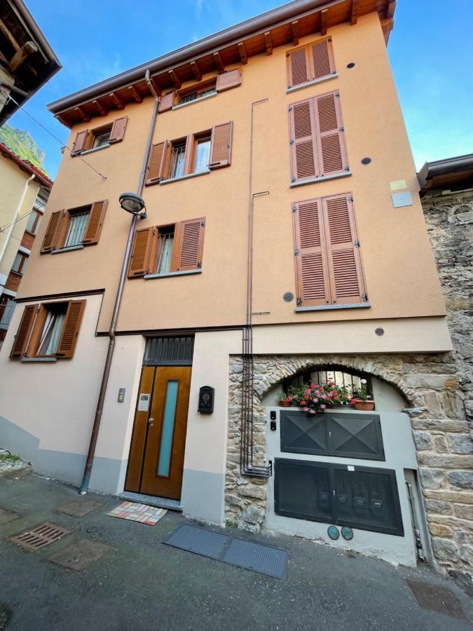 La Casa Di Pucci Nel Borgo Affrescato Di Parlasco Cortenova Exterior foto